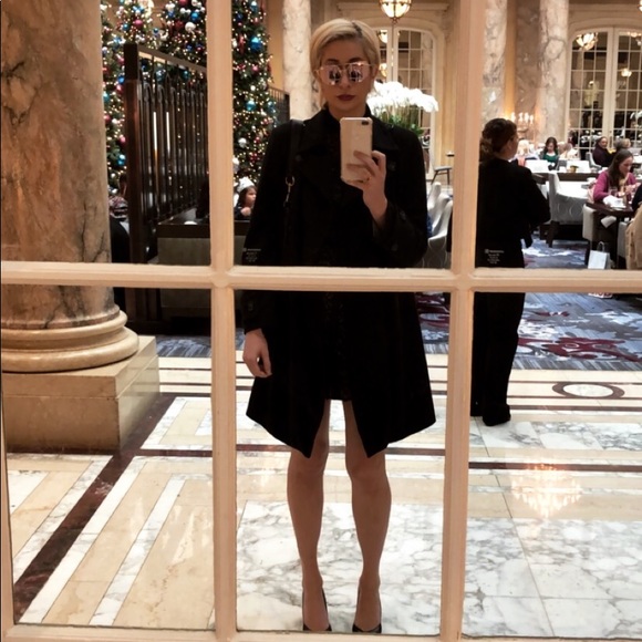 Meet Your Poshmark Seller - Picture 2 of 7